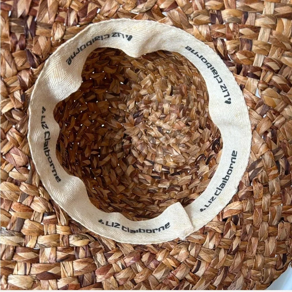Liz Claiborne Tan and brown straw hat with a boho touch - Picture 8 of 8